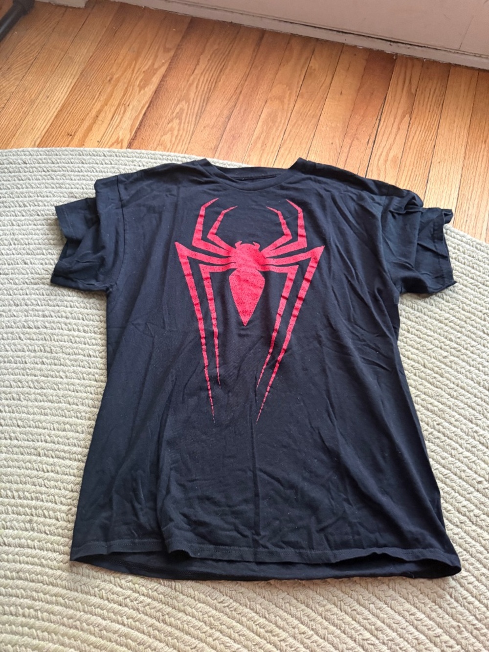 Spiderman Large Marvel men's t- shirt Black and Red logo